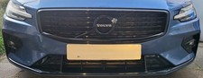 VOLVO V60 18-22   Black Grille