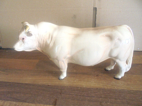 Beswick charolais bull model - beswick,