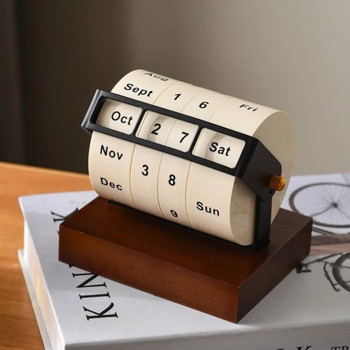 Perpetual calendar stable - perpetual,
