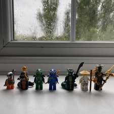 LEGO Ninjago Set 9450 Epic Dragon Battle Minifigures