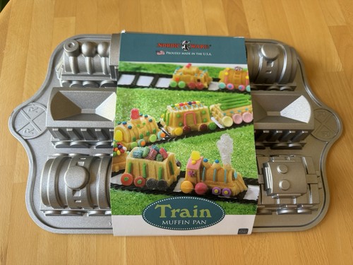 Nordic ware bundt train muffin - ware,