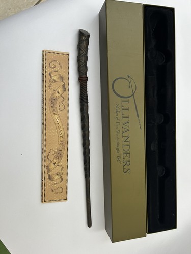 Ollivanders holly wand - ollivanders,
