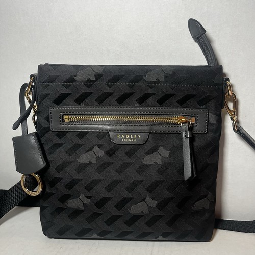 Radley london finsbury park - radley,