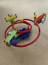 Aeroplane ceiling light