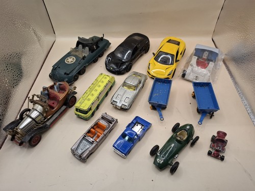 Dinky corgi car - trailer, bus