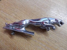 CLASSIC CAR LEEPING JAGUAR