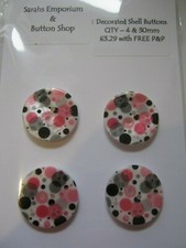 LARGE DECORATED SHELL Buttons