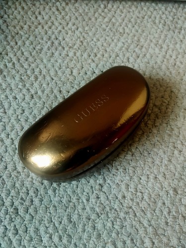 Guess gold hard eyeglass case - gold,