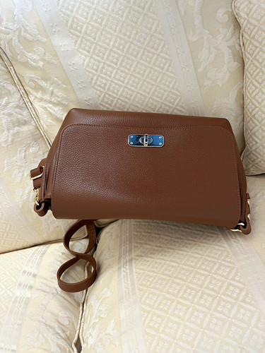 Apatchy brown pebbled leather - pebbled,