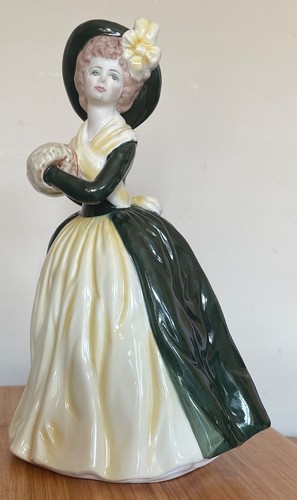 Coalport figurine ladies of - -,