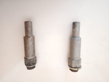 Lighting stand spigot x2