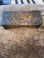 ANTIQUE SWISS THORENS BRAND. BLACK FOREST OAK FOLK ART MUSIC BOX