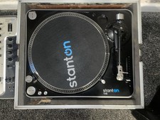 Stanton Turntables + Stanton Mixer includes Speakers, Wires and Stands