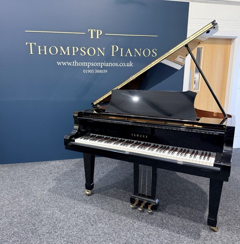 Yamaha 400 grand piano - yamaha,