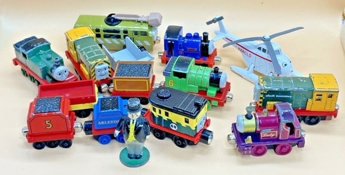 Thomas magnetic trains job lot - trains,