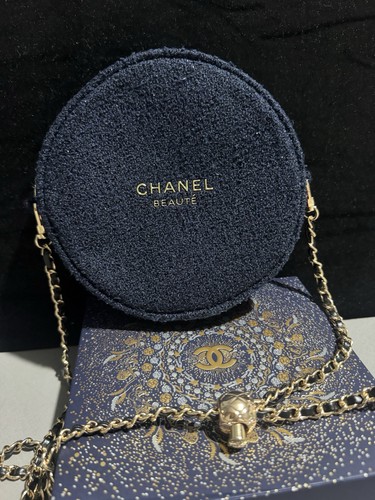 Chanel beauty holiday pouch - chanel,
