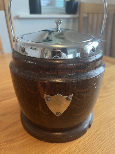 Vintage wooden biscuit barrel - biscuit,