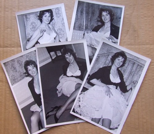 Smiling pretty directoire - pretty,