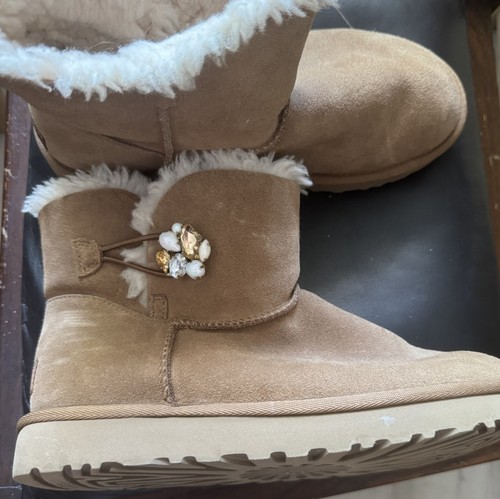 Ugg bailey button - button, bling