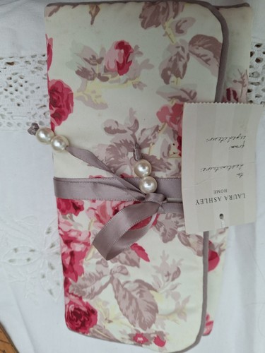 Laura ashley jewellery roll - laura,