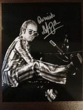 Elton John Signed 8"x10" Photo COA W/ Matching Numbered Sticker 