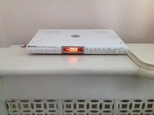 Vintage kitchen under cabinet AM/FM Clock radio