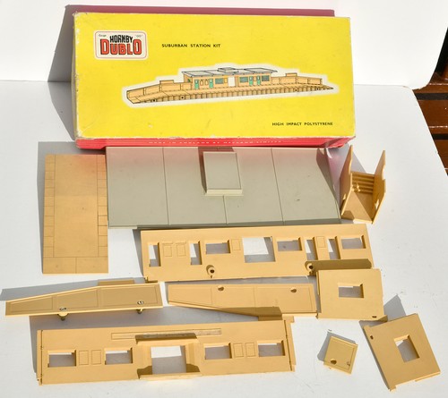 Hornby dublo boxed suburban - hornby,