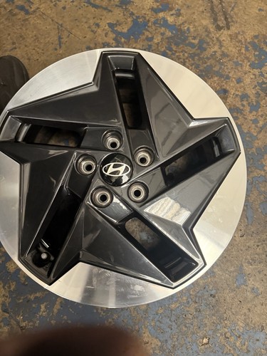 Alloy wheel hyundai orignal - alloy,