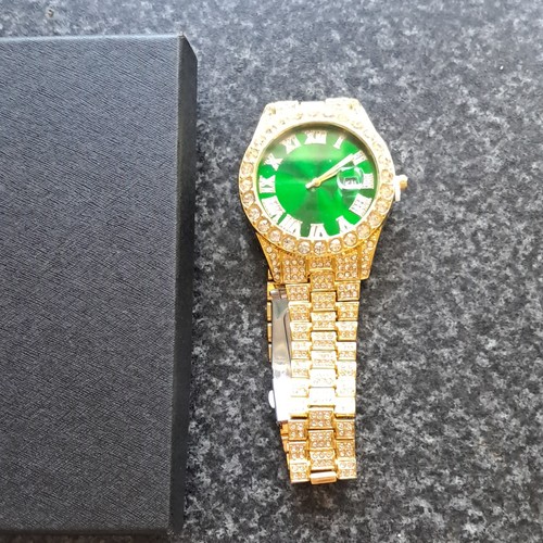 Quartz analogue watch green - analogue,