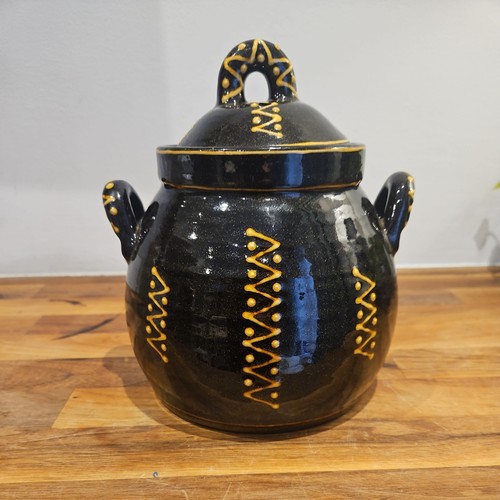 Barn pottery highland studio - highland,