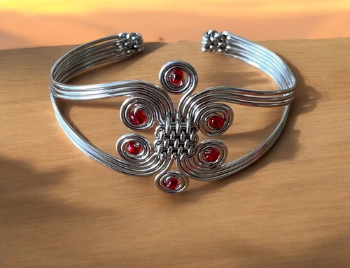 Chunky wrap cuff elegant - chunky,