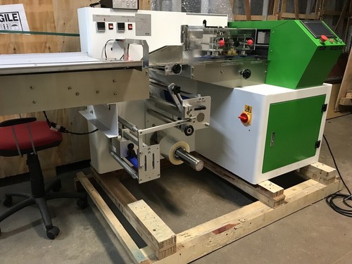 Flow packing servo machine - servo,