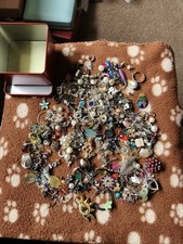  Box Of Single Vintage And Modern Earrings In a nice tin