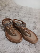 Ladies brown sandals size 5