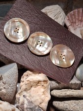 Recycled vintage buttons MP2