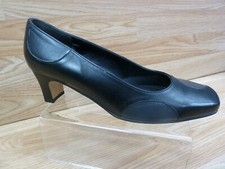 Ladies Equity Vienna Wide E