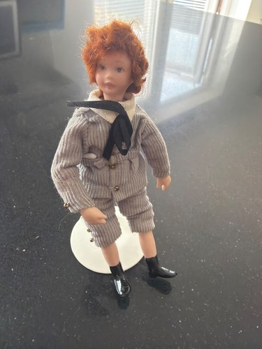 Dolls house minatures - dolls,