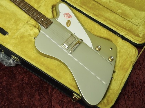 Epiphone inspired gibson - by,