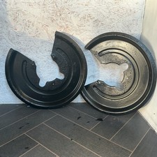 FITS DISCOVERY 2 REAR BRAKE MOUNTING BACK PLATES X2 MUD SHIELDS LHS & RHS