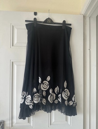 Wallis black embroidered mesh - wallis,