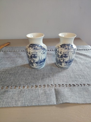 Porcelain vases feature blue - feature,