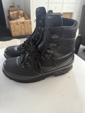 LOWA BLACK GORETEX BOOTS UK SIZE 6 