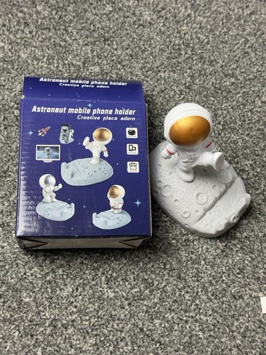 Cute astronaut mobile - cute, phone