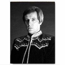 The Late Paul Darrow As Kerr