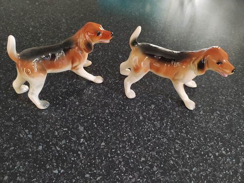 Ceramic beagle figurines - 2,