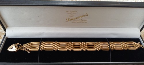 9ct gold gate bracelet - 9ct,