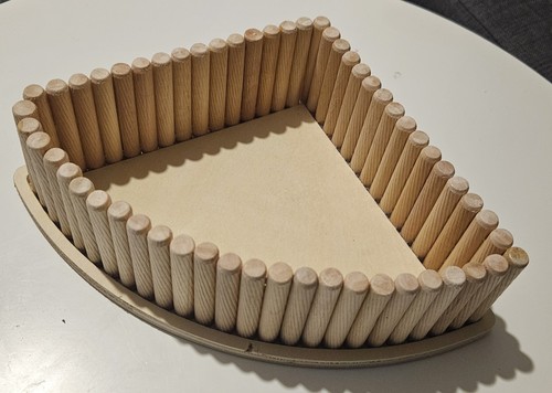 Puff whisker corner wooden - corner,