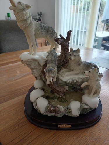 Wolf family juliana - wolf,