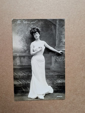 OLD POSTCARD WOMAN GLAMOUR