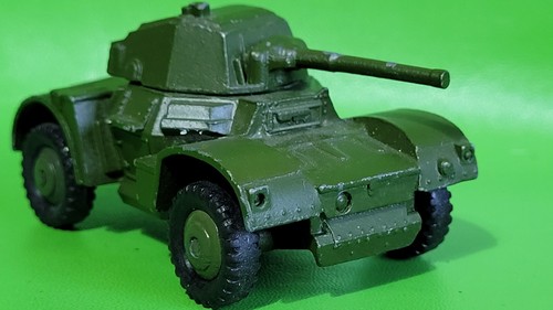 Dinky toys 670 armoured - dinky, by
